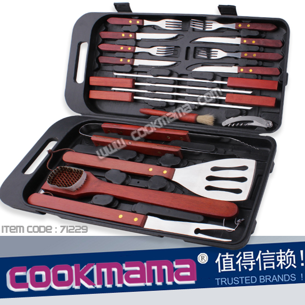 17-piece wood handle bbq tool set in plastic case
